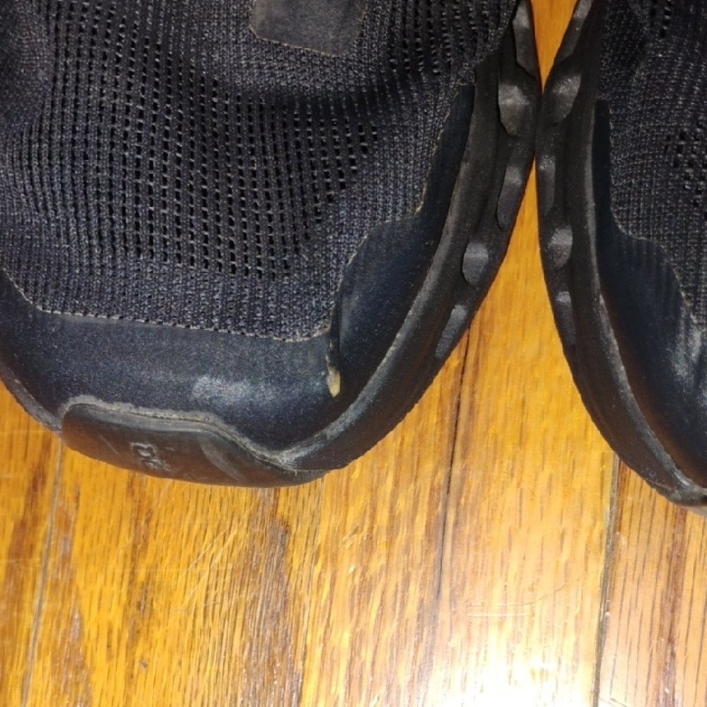 On Running Men's Black Athletic Sneakers - Picture 5 of 6